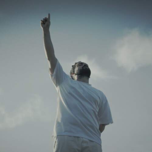 دانلود آهنگ بنام آغوش با صدای بهرام